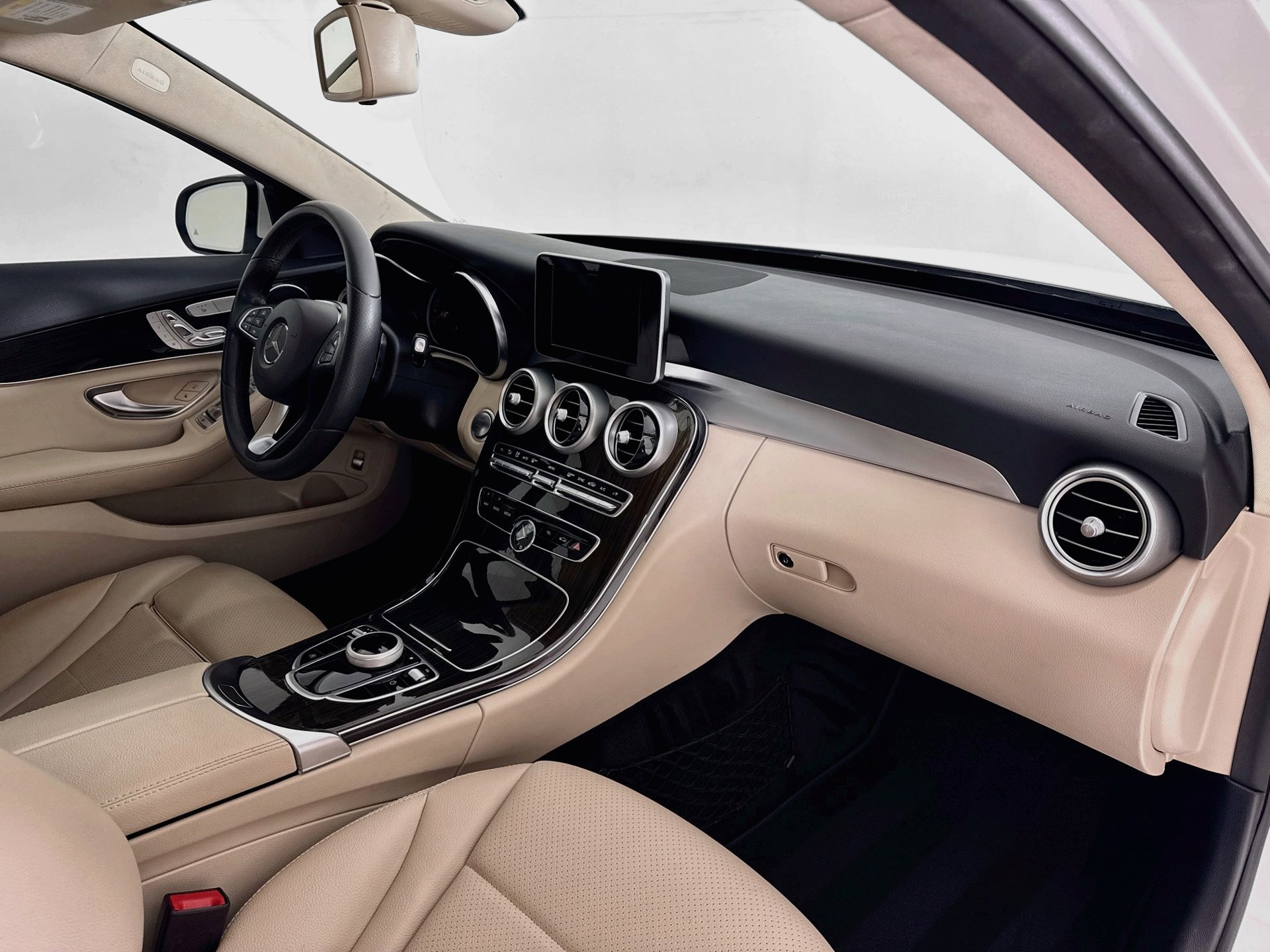 Certified 2017 Mercedes-Benz C 300 Sedan image 30