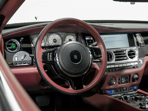 Used 2016 Rolls-Royce Dawn image 22