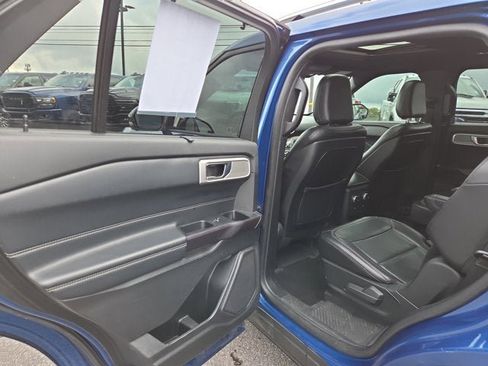 Used 2020 Ford Explorer Limited w/ Class III Trailer Tow Package image 11