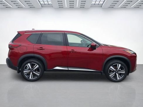 Used 2023 Nissan Rogue SL AWD/4WD image 3