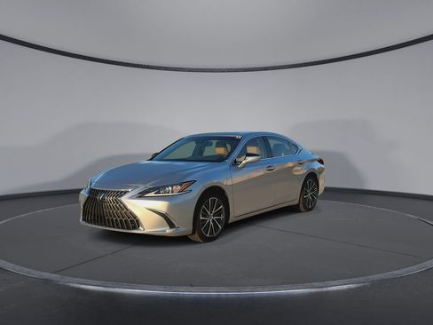 Used 2025 Lexus ES 350 w/ Premium Package FWD image 4