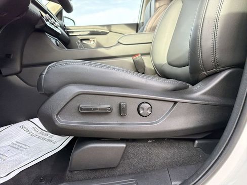 Used 2025 Honda Pilot EX-L image 25