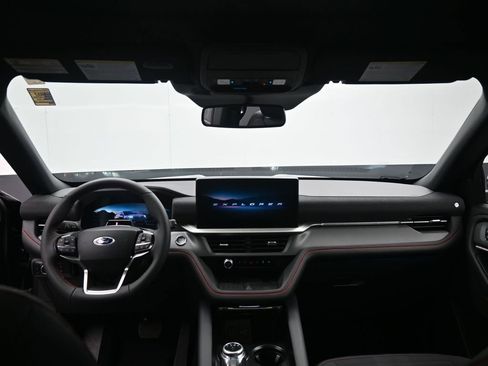 Used 2025 Ford Explorer ST-Line w/ Premium Package image 30