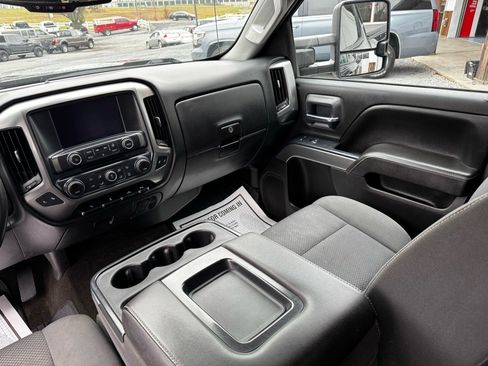Used 2017 Chevrolet Silverado 1500 LT w/ Max Trailering Package AWD/4WD image 23