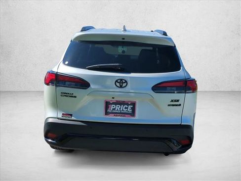 Used 2024 Toyota Corolla Cross AWD Hybrid w/ Convenience Package image 6