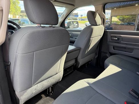 Used 2017 RAM 1500 Classic SLT AWD/4WD image 26