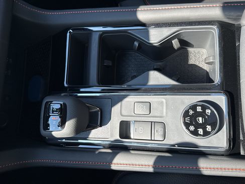 New 2026 Nissan Pathfinder Rock Creek AWD/4WD image 22