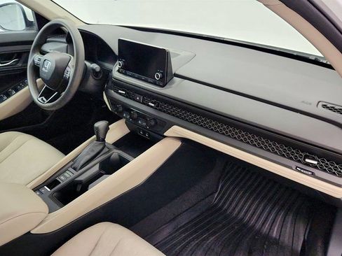 Used 2023 Honda Accord EX image 25