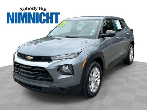 Used 2021 Chevrolet TrailBlazer LS FWD image 1