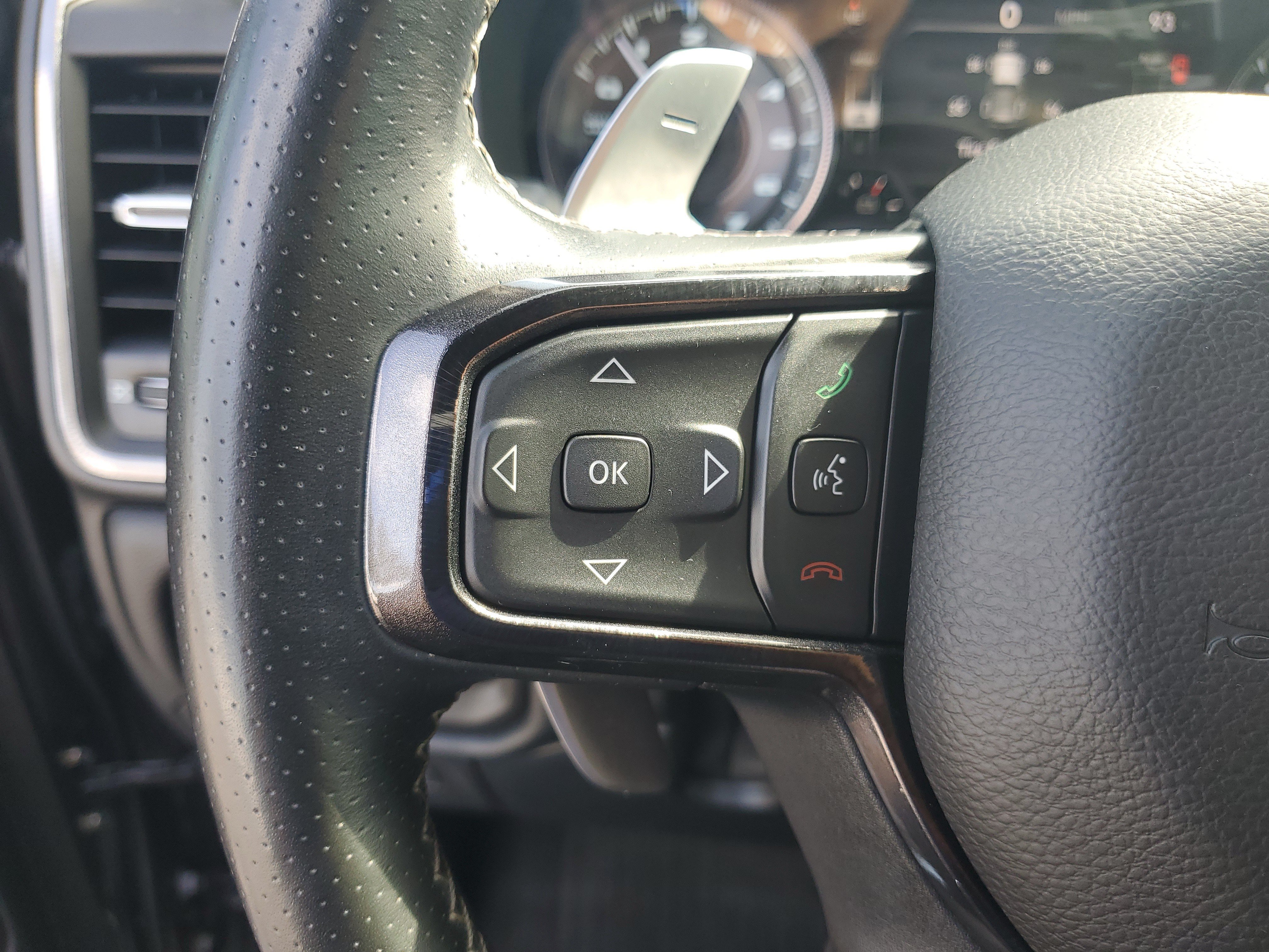 Used 2022 RAM 1500 Laramie AWD/4WD image 16
