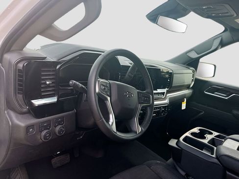 Used 2025 Chevrolet Silverado 1500 LT AWD/4WD image 9