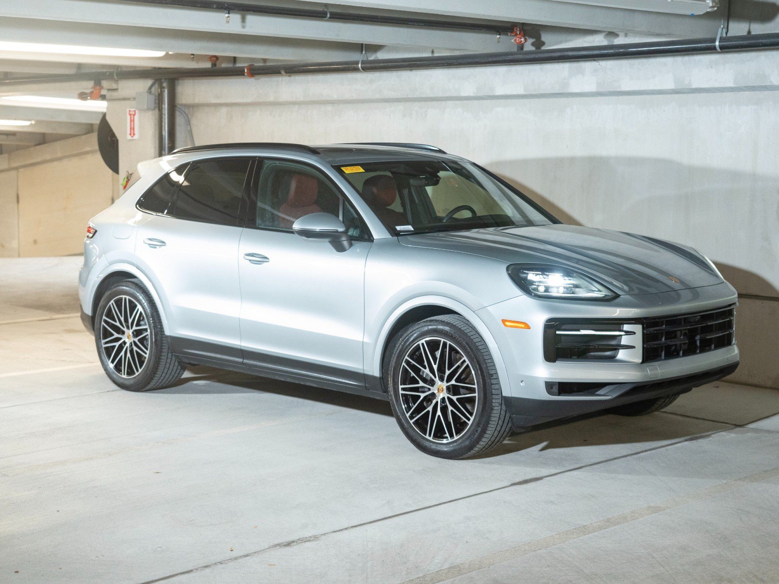 Certified 2024 Porsche Cayenne AWD/4WD image 7