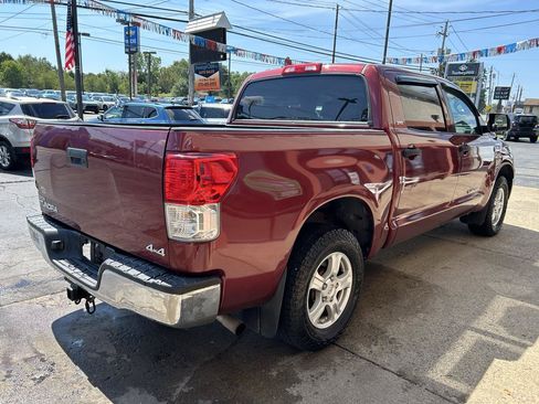 Used 2010 Toyota Tundra 4x4 CrewMax w/ SR5 Pkg image 7