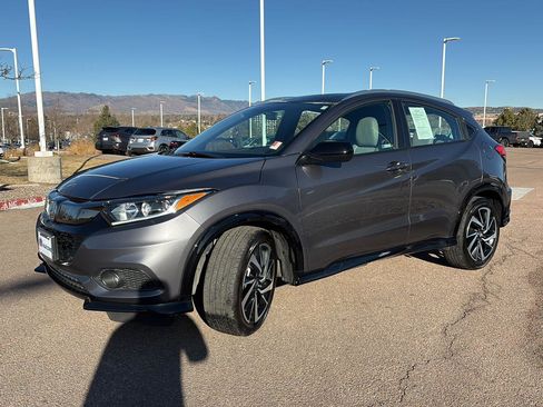 Used 2019 Honda HR-V Sport image 3