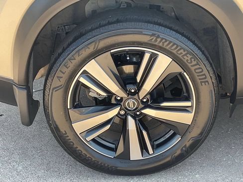 Used 2021 Nissan Rogue SL w/ Premium Package FWD image 7