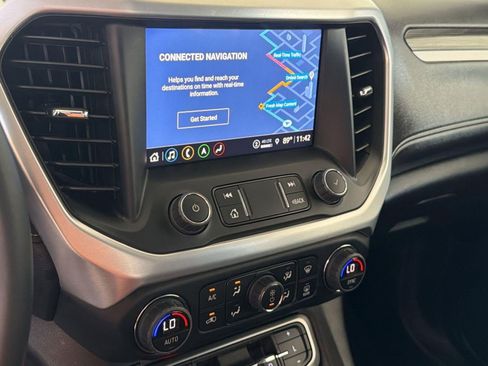 Certified 2023 GMC Acadia SLT w/ Elevation Edition FWD image 23
