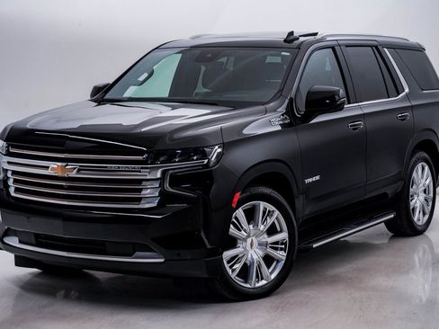 Used 2023 Chevrolet Tahoe High Country w/ Advanced Technology Package image 3