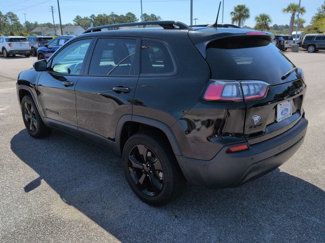 Used 2023 Jeep Cherokee Altitude Lux AWD/4WD image 6