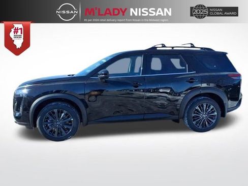 New 2026 Nissan Pathfinder SL image 4