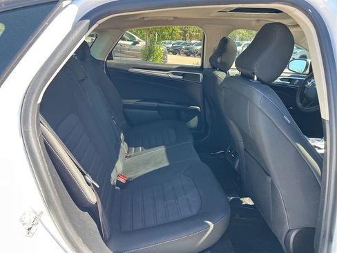 Used 2020 Ford Fusion SE image 36