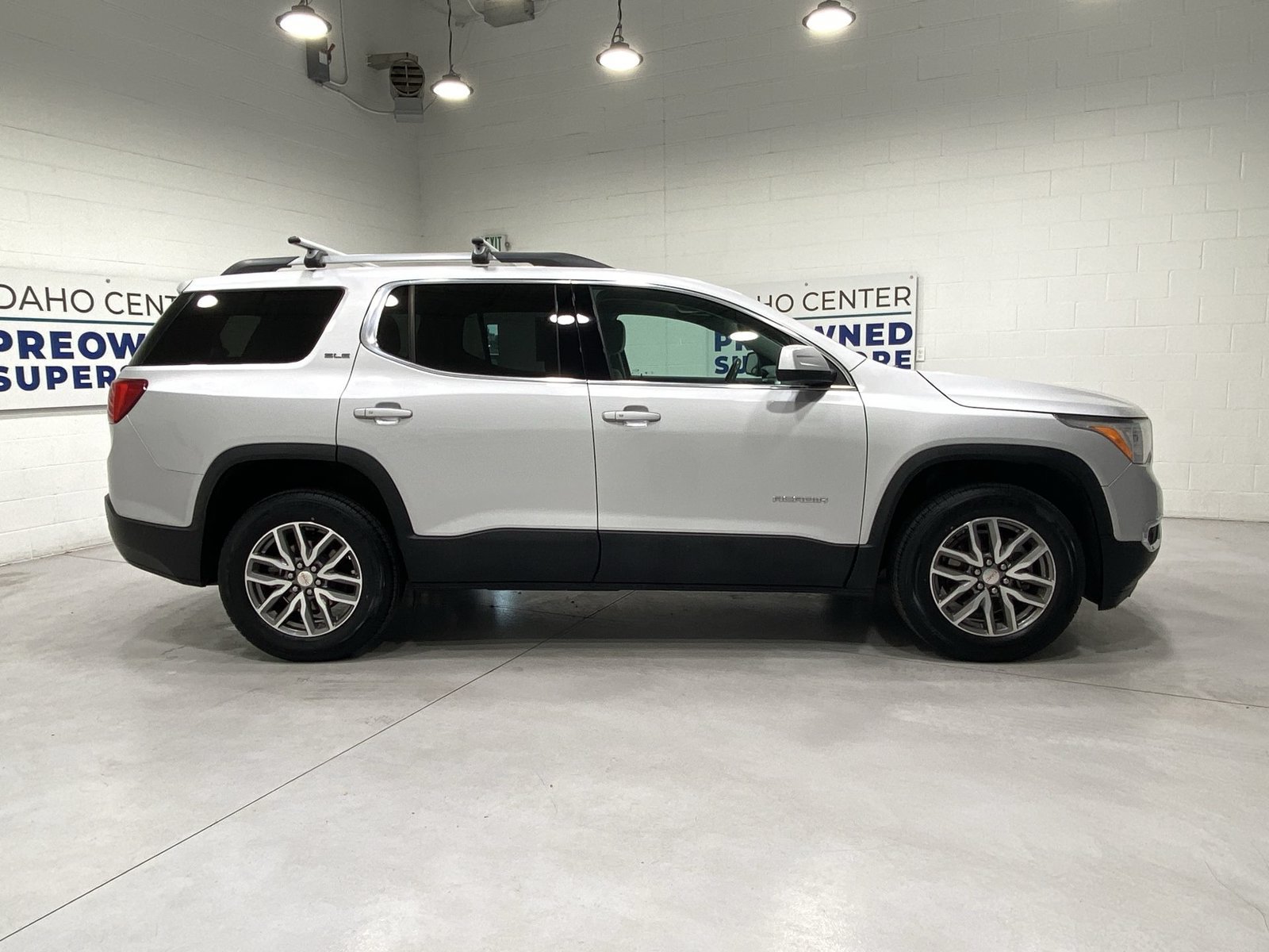 Used 2019 GMC Acadia SLE w/ Driver Alert Package I AWD/4WD image 9