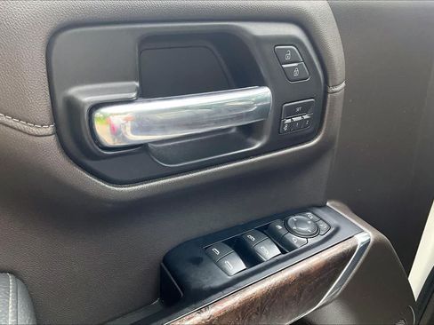Used 2019 GMC Sierra 1500 Denali w/ Denali Ultimate Package AWD/4WD image 32