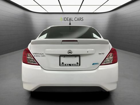 Used 2016 Nissan Versa SV FWD image 6