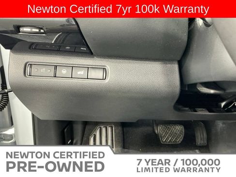 Used 2025 Nissan Pathfinder SV FWD image 37