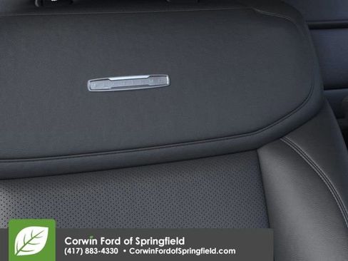 New 2026 Ford Expedition Platinum image 18