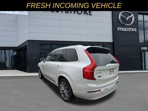 Used 2023 Volvo XC90 B6 Plus image 5