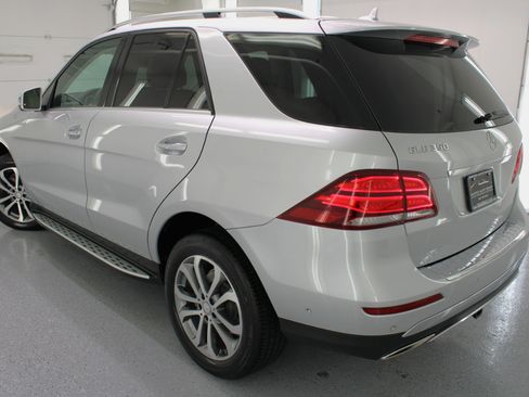 Used 2016 Mercedes-Benz GLE 350 w/ Premium Package image 31