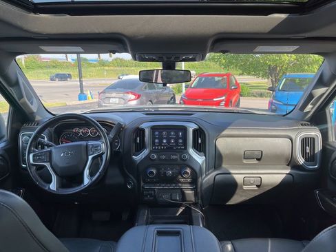 Used 2022 Chevrolet Silverado 1500 RST w/ Redline Edition AWD/4WD image 5