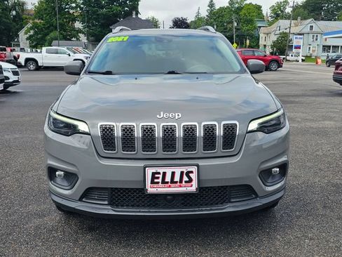 Used 2021 Jeep Cherokee Latitude Lux w/ Mopar Interior Package AWD/4WD image 2