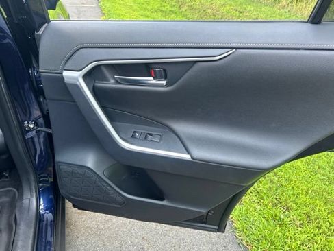 Used 2019 Toyota RAV4 Limited w/ Advanced Technology Package AWD/4WD image 43