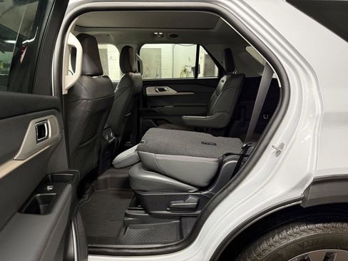 New 2026 Ford Explorer Active w/ Active Comfort Package image 21
