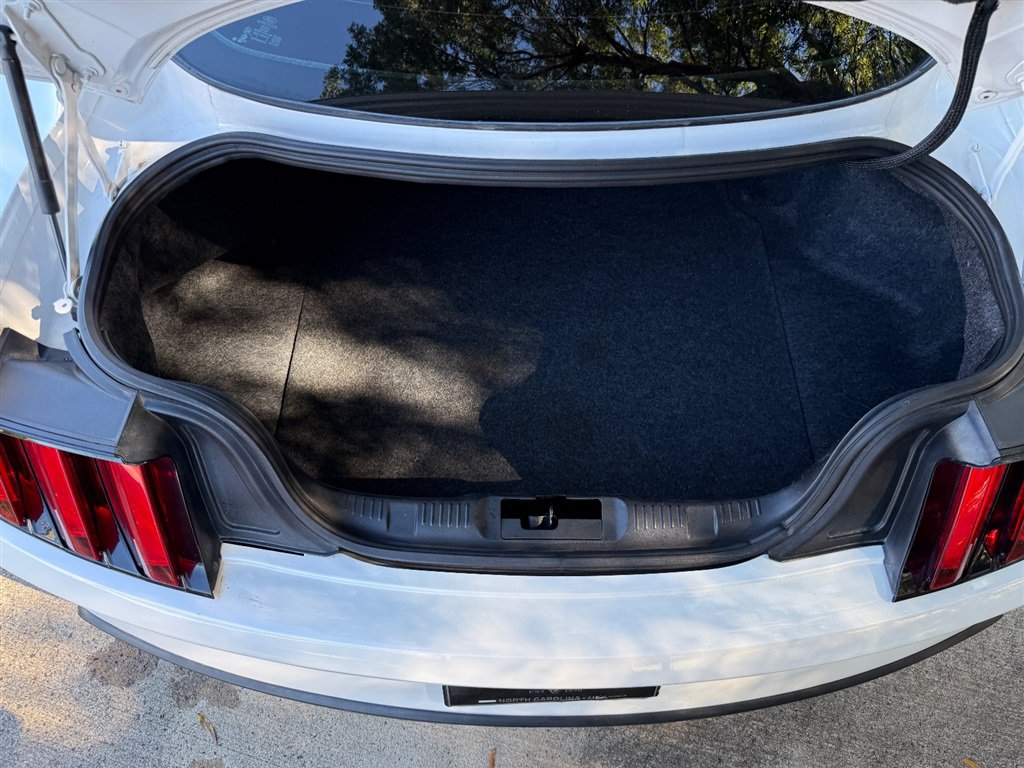 Used 2017 Ford Mustang GT Premium RWD image 66