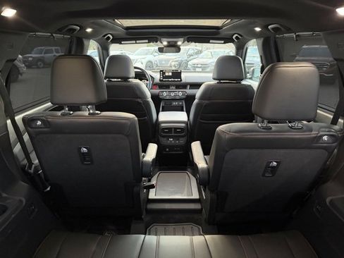 Used 2025 Honda Pilot TrailSport image 40