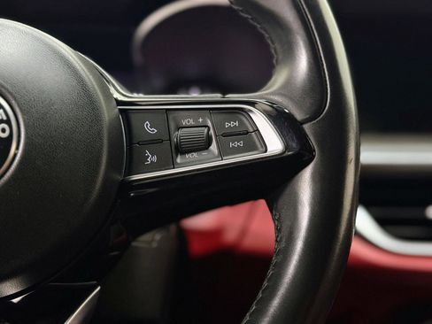 Used 2020 Alfa Romeo Stelvio Ti Lusso image 18