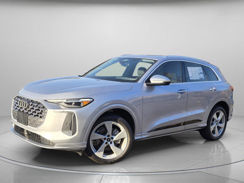 New 2025 Audi Q5 Premium Plus image 2