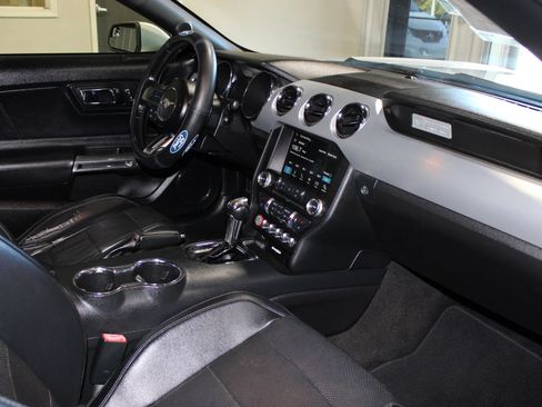 Used 2016 Ford Mustang Premium RWD image 24