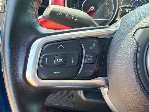 Used 2022 Jeep Wrangler Unlimited Rubicon w/ Dual Top Group AWD/4WD image 35