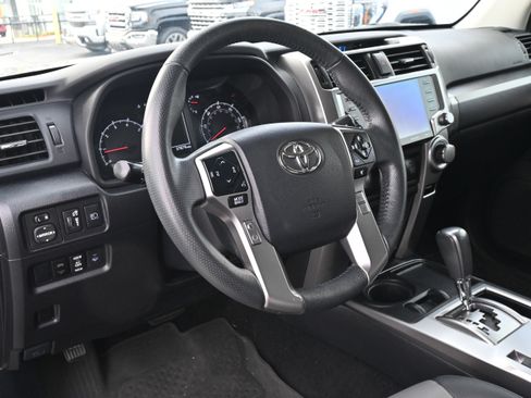 Used 2022 Toyota 4Runner SR5 Premium w/ Moonroof Package image 3