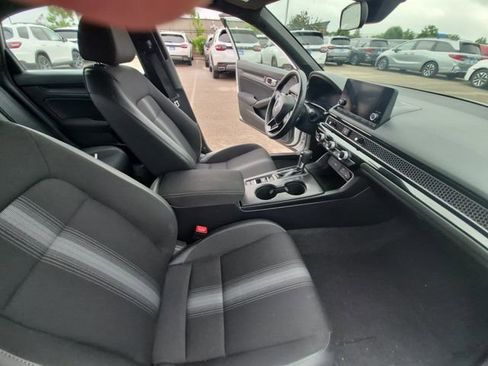 Used 2019 Honda Civic Sport image 14