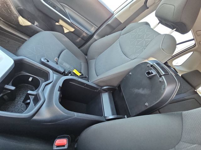 Used 2024 Toyota RAV4 XLE AWD/4WD image 20