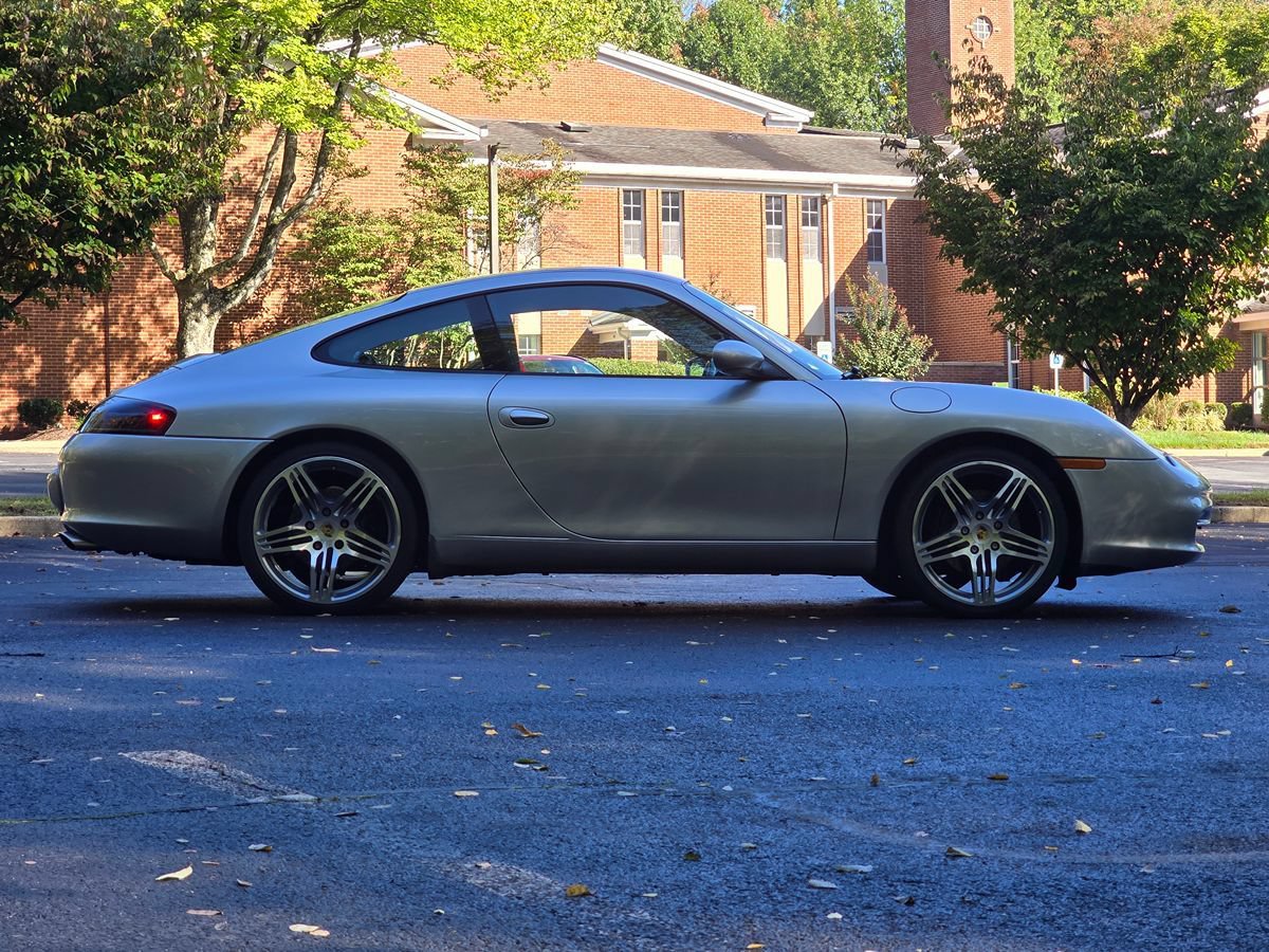 Used 2004 Porsche 911 Carrera 4S AWD/4WD image 6