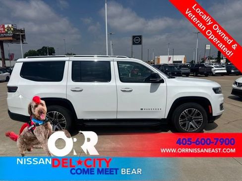 Used 2024 Jeep Wagoneer Series II w/ Flexible Seating Group AWD/4WD image 7