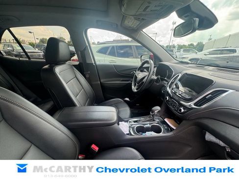 Used 2024 Chevrolet Equinox Premier AWD/4WD image 22