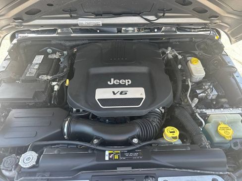 Used 2017 Jeep Wrangler Unlimited Sport w/ Quick Order Package 24S AWD/4WD image 30