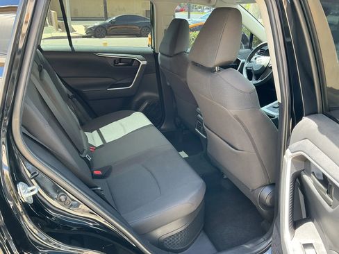 Used 2023 Toyota RAV4 LE AWD/4WD image 14