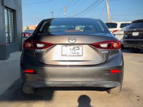 Used 2017 MAZDA MAZDA3 Sport FWD image 3